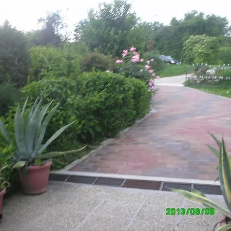 Apartmanhaz Klara * تيهاني