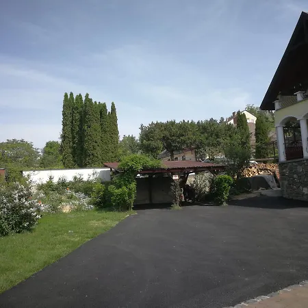 Apartmanhaz Klara *
