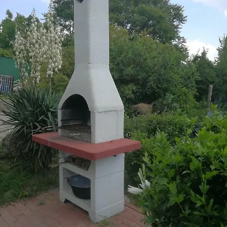 Apartmanhaz Klara * Tihany